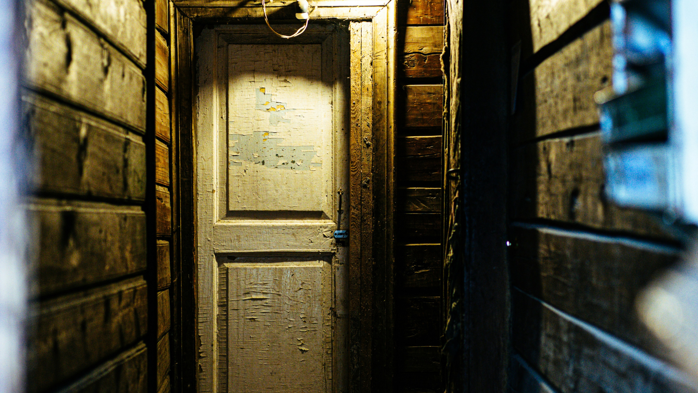 The Most Dangerous Place in a Thriller Isn’t the Crime Scene